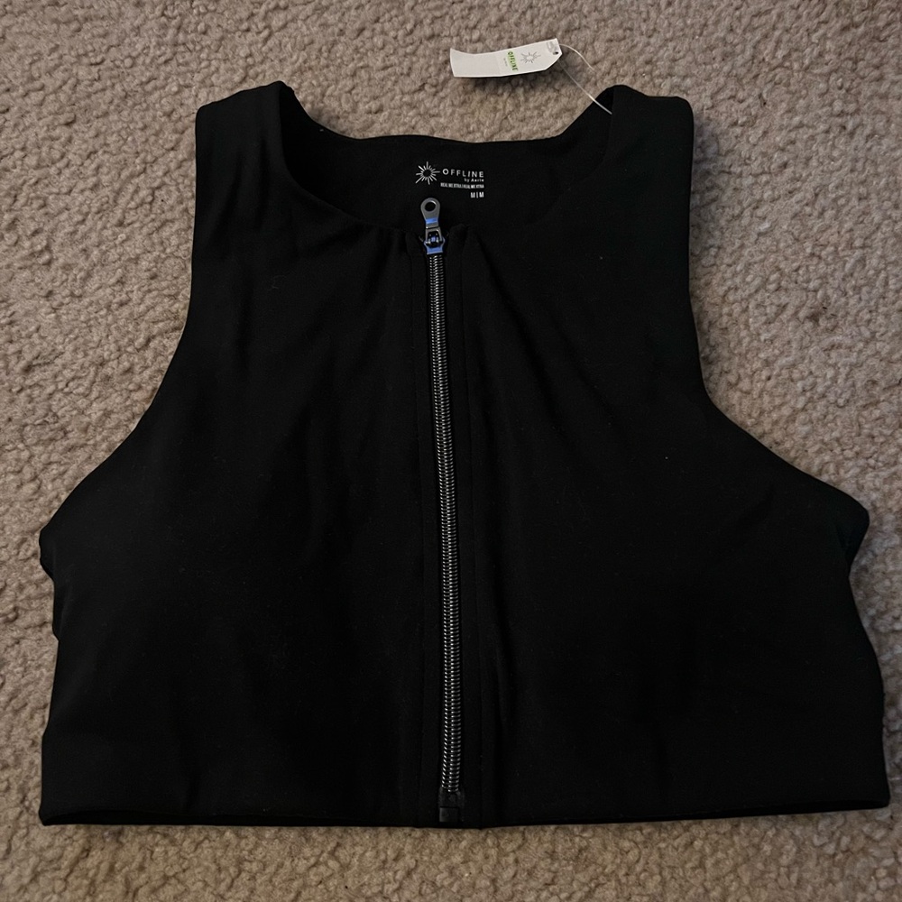 NWT Offline by aerie high neck zip front sports bra. MEDIUM